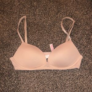 PINK Victoria’s Secret nude bra